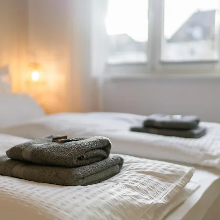 Apartment Mitten In - Happyhome - 2 Zimmer, 6 Personen, Outletcenter, Autostadt, Vw-nah, Parken