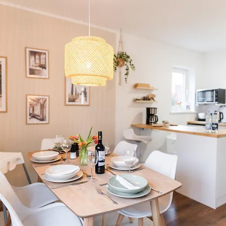 Mitten In - Happyhome - 2 Zimmer, 6 Personen, Outletcenter, Autostadt, Vw-nah, Parken Appartamento Wolfsburg