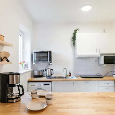 Apartment Mitten In - Happyhome - 2 Zimmer, 6 Personen, Outletcenter, Autostadt, Vw-nah, Parken