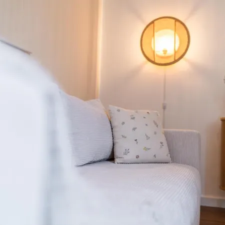 Apartment Mitten In - Happyhome - 2 Zimmer, 6 Personen, Outletcenter, Autostadt, Vw-nah, Parken