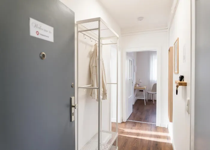 Apartment Mitten In - Happyhome - 2 Zimmer, 6 Personen, Outletcenter, Autostadt, Vw-nah, Parken