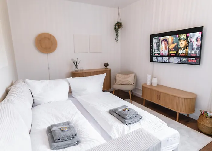 Mitten In - Happyhome - 2 Zimmer, 6 Personen, Outletcenter, Autostadt, Vw-nah, Parken Apartment *